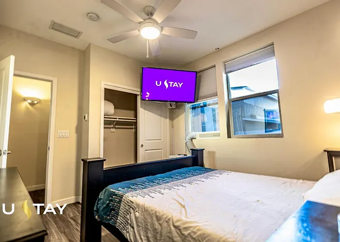 No Fees! Downtown Studio-style Layout, Night Security Privatunterkunft Mesa