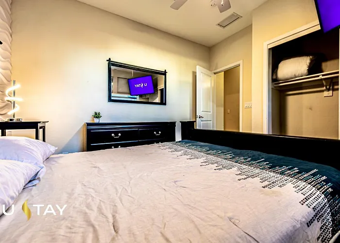 No Fees! Downtown Studio-style Layout, Night Security * Mesa