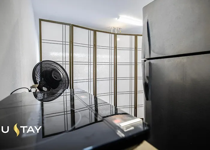 No Fees! Downtown Studio-style Layout, Night Security * Mesa
