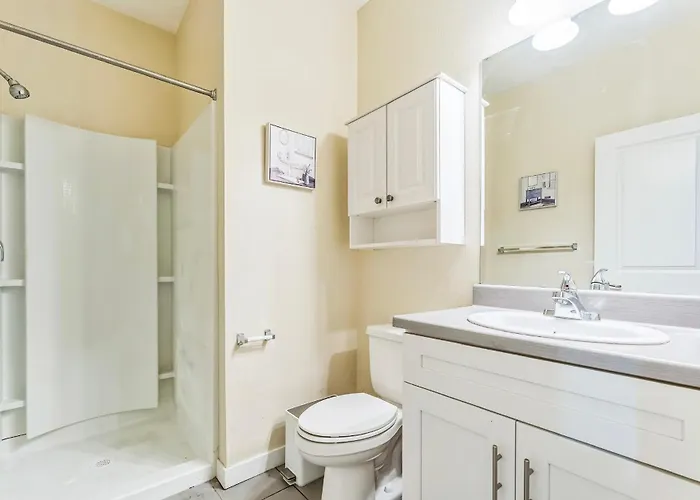 No Fees! Downtown Studio-style Layout, Night Security Privatunterkunft