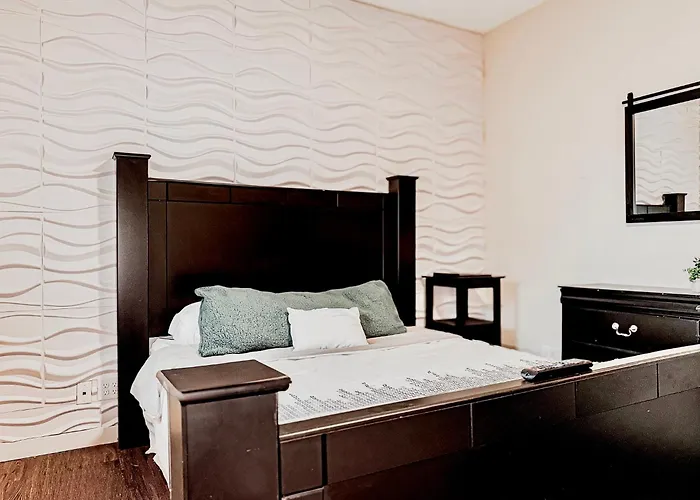 No Fees! Downtown Studio-style Layout, Night Security Privatunterkunft